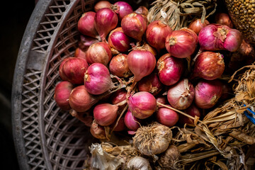 Shallots are an important cash crop of southeast asia. Thailand's popular shallots a food ingredient onion pungent flavor to expel the bloating, digestion and appetite.