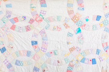 Double Wedding Ring Quilt 