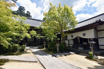 西明寺　本堂と聖天堂　京都市