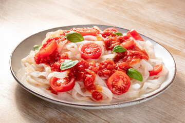 Konjac pasta with tomato sauce, a low-calorie dinner