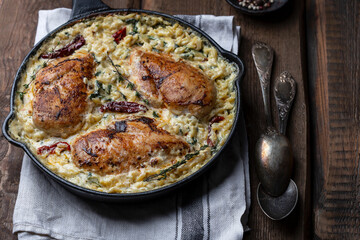 orzo with chicken, spinach and dried tomatoes
