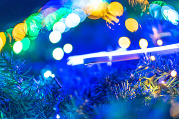 반짝 반짝 빛나는 도심 불빛조명 퍼레이드