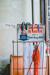 レトロな傘立て