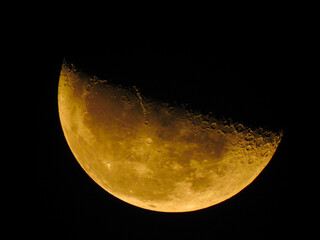 Naklejka premium Half moon in the night