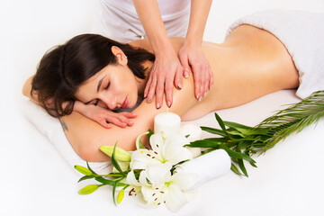 Obraz na płótnie Canvas Beautiful woman in the spa salon. Woman having massage