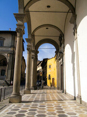 Italia, Toscana, Firenze, il colonnato della chiesa di S:S:Annunziata.