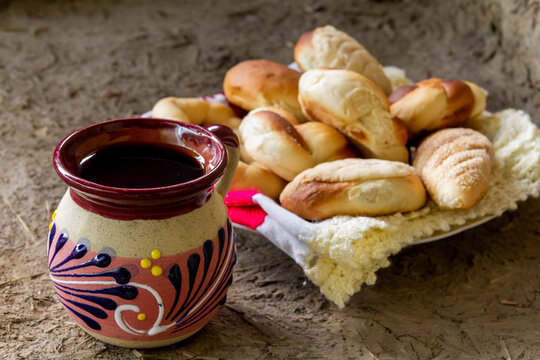   A cup of coffee and sweet bread from Veracruz. Taza de café y pan dulce de Veracruz.