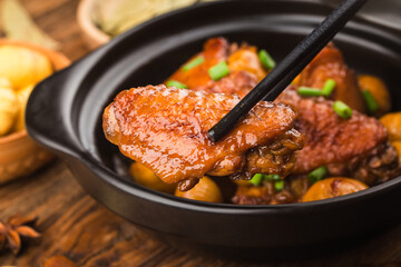 Braised Chicken Wings with Chestnut