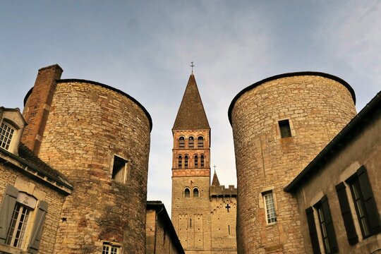 Abbaye et Tournus historique en Bourgogne.