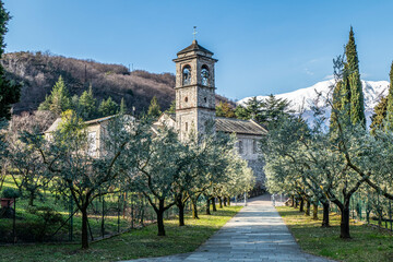 Fototapeta na wymiar The Abbey of Piona in the Lake of Como