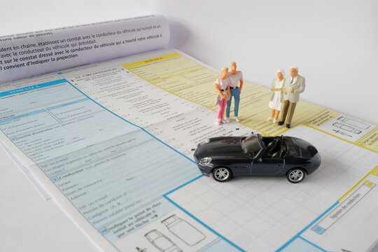 constat d'accident deux couples voiture