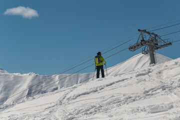 Fototapeta na wymiar skiers on resort