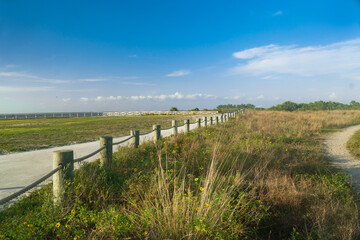 Obraz premium The Gulf of Mexico with brilliant blues and aquas at Apollo Beach Florida