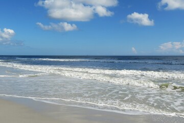 Fototapeta na wymiar Beautiful ocean view on Atlantic coast of North Florida