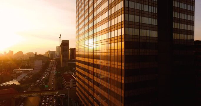 Amanecer en la ciudad