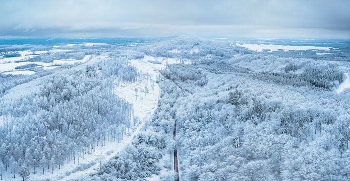 Luftaufnahme vom Teutoburger Wald im Winter, Oerlinghausen, Deutschland