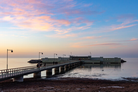 Evening by the beach in Malm&ouml; 