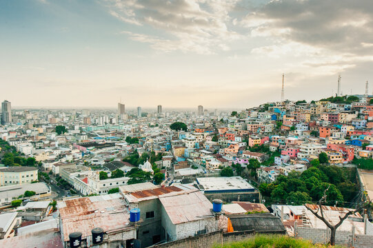 High view of the city of Guayaquil and it's river