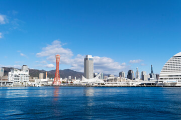 神戸の街並と六甲山
