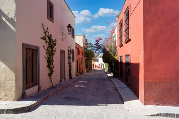 Mexico, Colorful buildings and streets of San Miguel de Allende in historic city center.