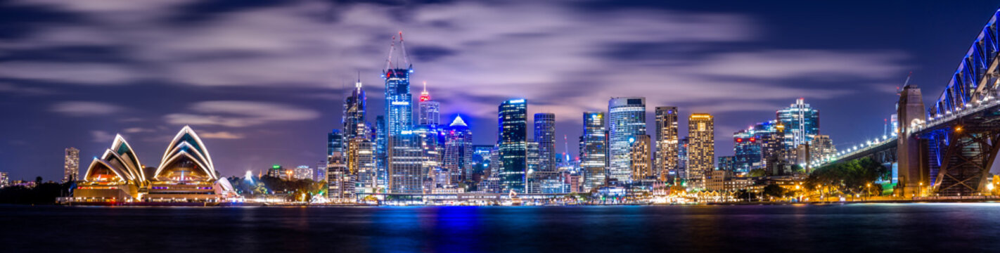 night panorama of the Sydney city