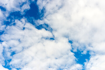 Obraz premium Cloud and blue skay background.Dramatic nice white clouds on blue heaven.