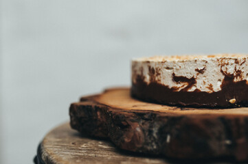 Postre gourmet artesanal. Delicioso dulce. Postre natural hecho a mano. Repostería tradicional. Tarta.