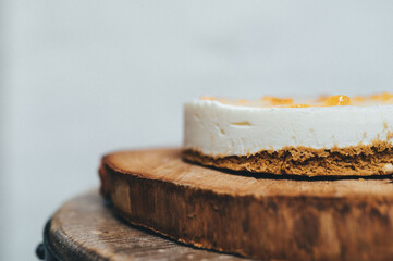 Postre gourmet artesanal. Delicioso dulce. Postre natural hecho a mano. Repostería tradicional. Tarta.