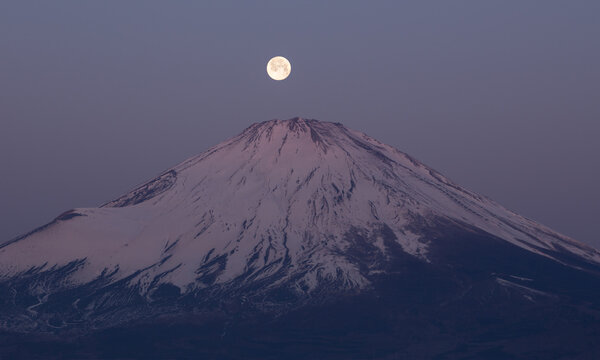 足柄山スノームーンパール富士