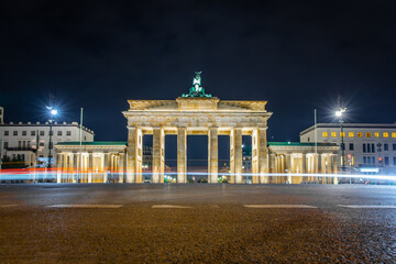 Naklejka premium Brandenburg gate at twilight in summer, Berlin