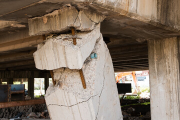 concrete column of the bridge failure by settlement - 418093781