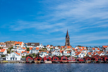 Naklejka premium Blick auf die Stadt Fjällbacka in Schweden