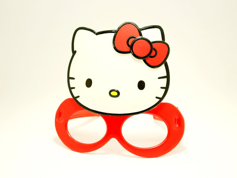 Hello Kitty. Eye mask, Glasses. Mask, Costume. Famous character. Adorable kitten. Character from Japan.	
