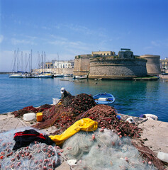 Gallipoli, Lecce. reti da pesca davanti al Castello del Rivellino
