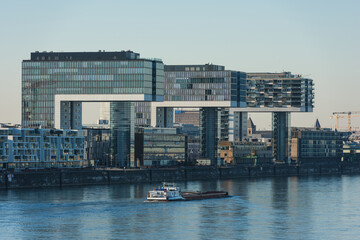 Köln – Rheinauhafen mit Kranhäusern im März 2021