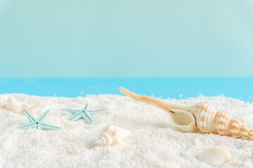 青い海と白い砂浜のイメージ