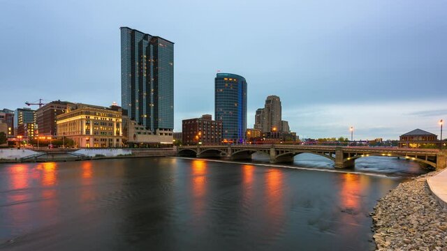 Grand Rapids, Michigan, USA downtown skyline on the Grand River