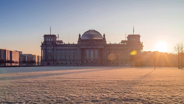 Sunrise Day Time Lapse of Reichstag Building, Berlin, Germany