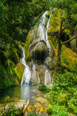 Fototapeta na wymiar waterfalls sunlight bonito Boca da onça fazendo farm 
