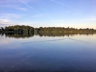 Fototapeta premium A view of Ellesmere Lake with reflection