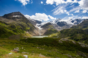Fototapeta na wymiar landscape with glacial lake and mountains