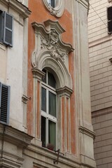 Obraz premium Decorated Building Facade Window in Rome