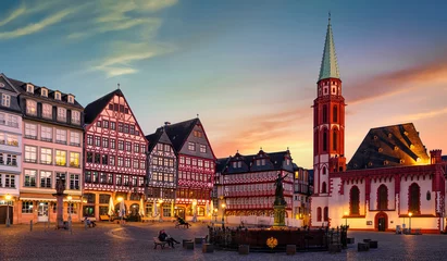 Frankfurt am Main, Römerberg mit Ostzeile und Nikolaikirche © Comofoto