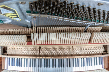 comb of piano