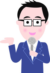 マイクでスピーチする男性