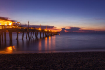 Obraz premium sunset at the pier