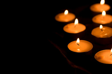 Candles that shine in the dark	