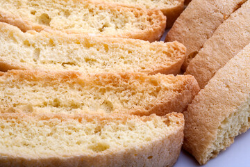 dolci artigianali al forno ripieni 