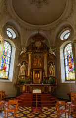Fototapeta na wymiar Innenansicht Katholische Kirche St. Johannes der Täufer in Weinfelden im Kanton Thurgau - Schweiz