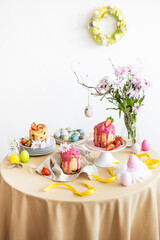 Easter table setting. Easter cake craffin